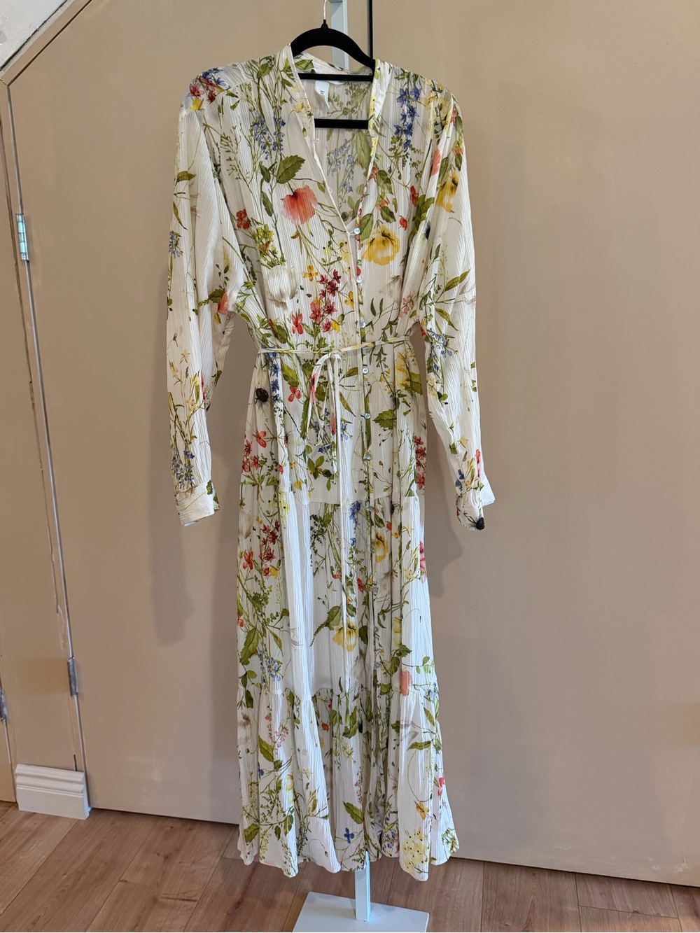 H&M White Floral Maxi Dress with Multicolor Garden Print S